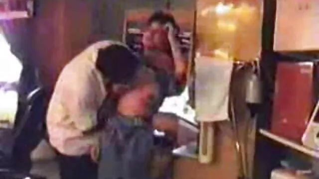 Brett Rossi se da un baño caliente que la pone muy películas 3x en español cachonda