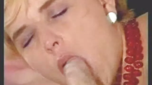 Babes - Par Moi-Meme con Kari clip videos porno doblados al castellano